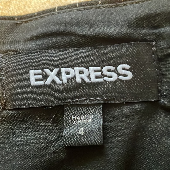 Express black skirt with white pinstripes - Picture 3 of 5